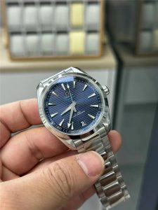 VS厂欧米茄海马150米柚木冰蓝面：复刻传奇，尽显卓越插图1