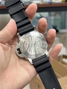 VS厂沛纳海PAM1323潜行系列复刻腕表：精湛工艺的卓越代表插图3