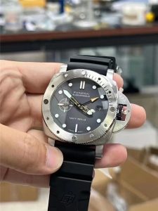 VS厂沛纳海PAM1323潜行系列复刻腕表：精湛工艺的卓越代表插图4