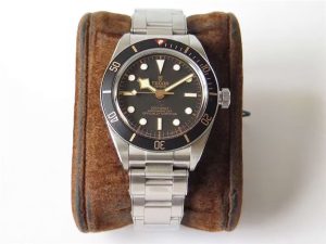 ZF帝舵碧湾系列M79030N – 0001腕表：复古经典的匠心复刻与入手推荐理由插图