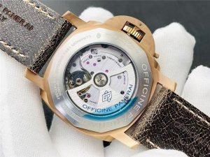 如何区分沛纳海腕表 P9000和 P9010机芯！插图1