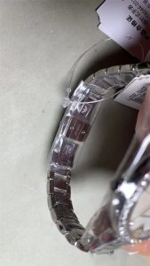 腕间皎月：原单阿玛尼AR11484白月光系列女表深度评测插图1
