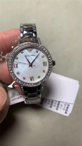 腕间皎月：原单阿玛尼AR11484白月光系列女表深度评测插图