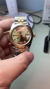 探寻复刻巅峰：正C厂劳力士间金钻钉日志型41MM腕表深度剖析插图1